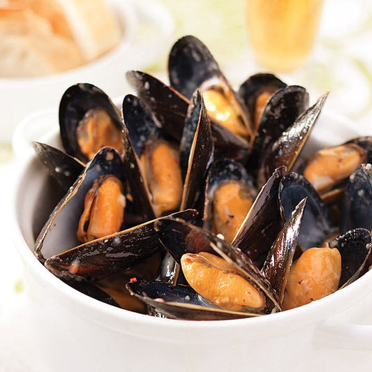 Gourmet Mussels in your choice of White Wine Sauce or Garlic Butter Sauce